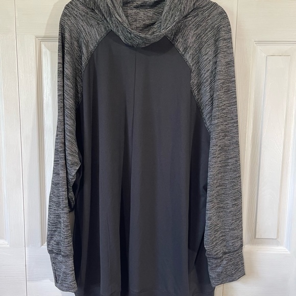Old Navy Athletic Pullover Women’s 4X Plus, NWOT Black and Gray - Picture 2 of 5